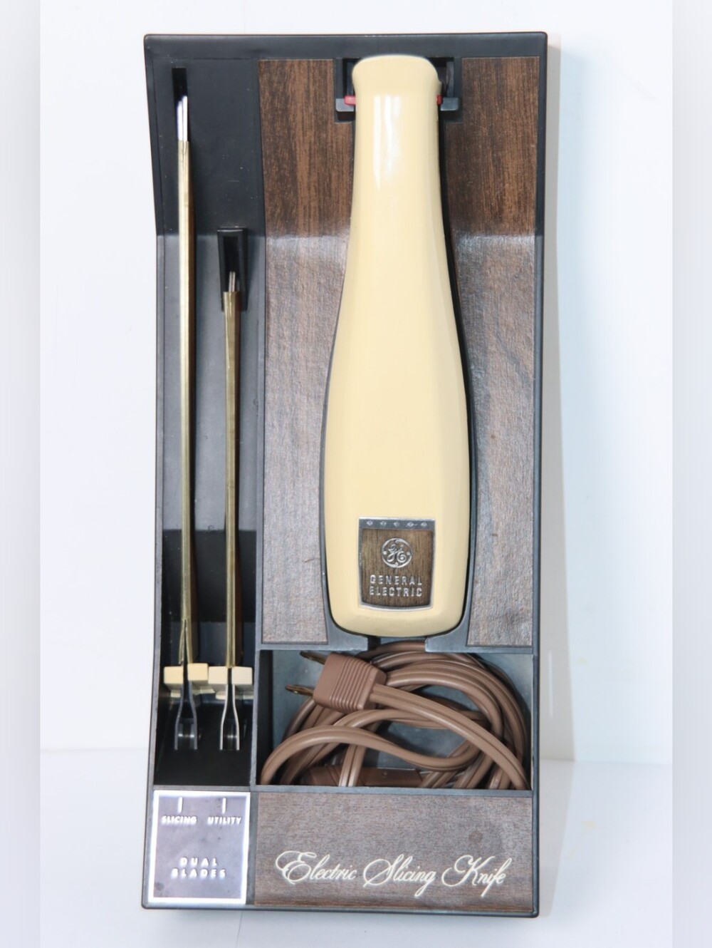 Vintage General Electric Slicing Knife